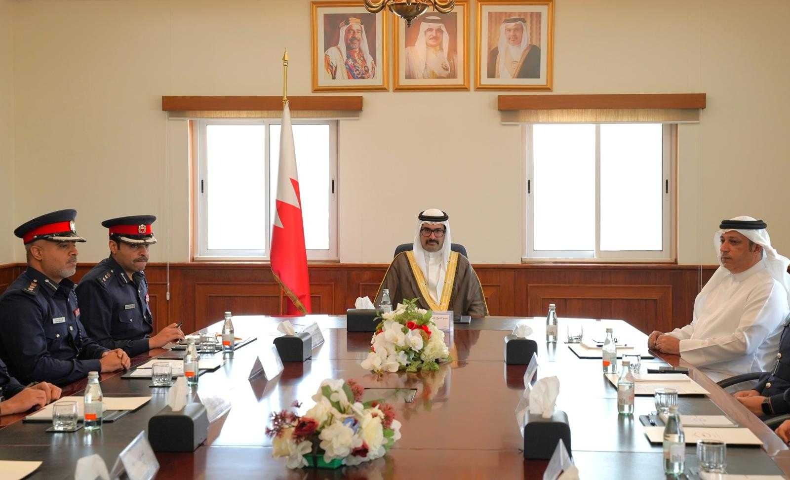 سمو محافظ المحافظة الجنوبية يترأس اجتماع اللجنة الأمنية<